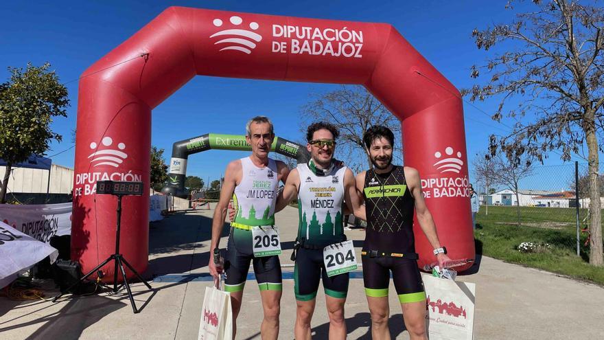 Fernando Méndez y Lidia Durán vuelven a reinar en el Duatlón Cros de Llerena