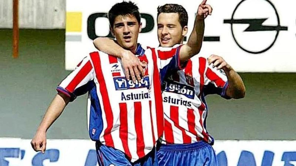 Diego Alegre, junto con David Villa, en el Sporting