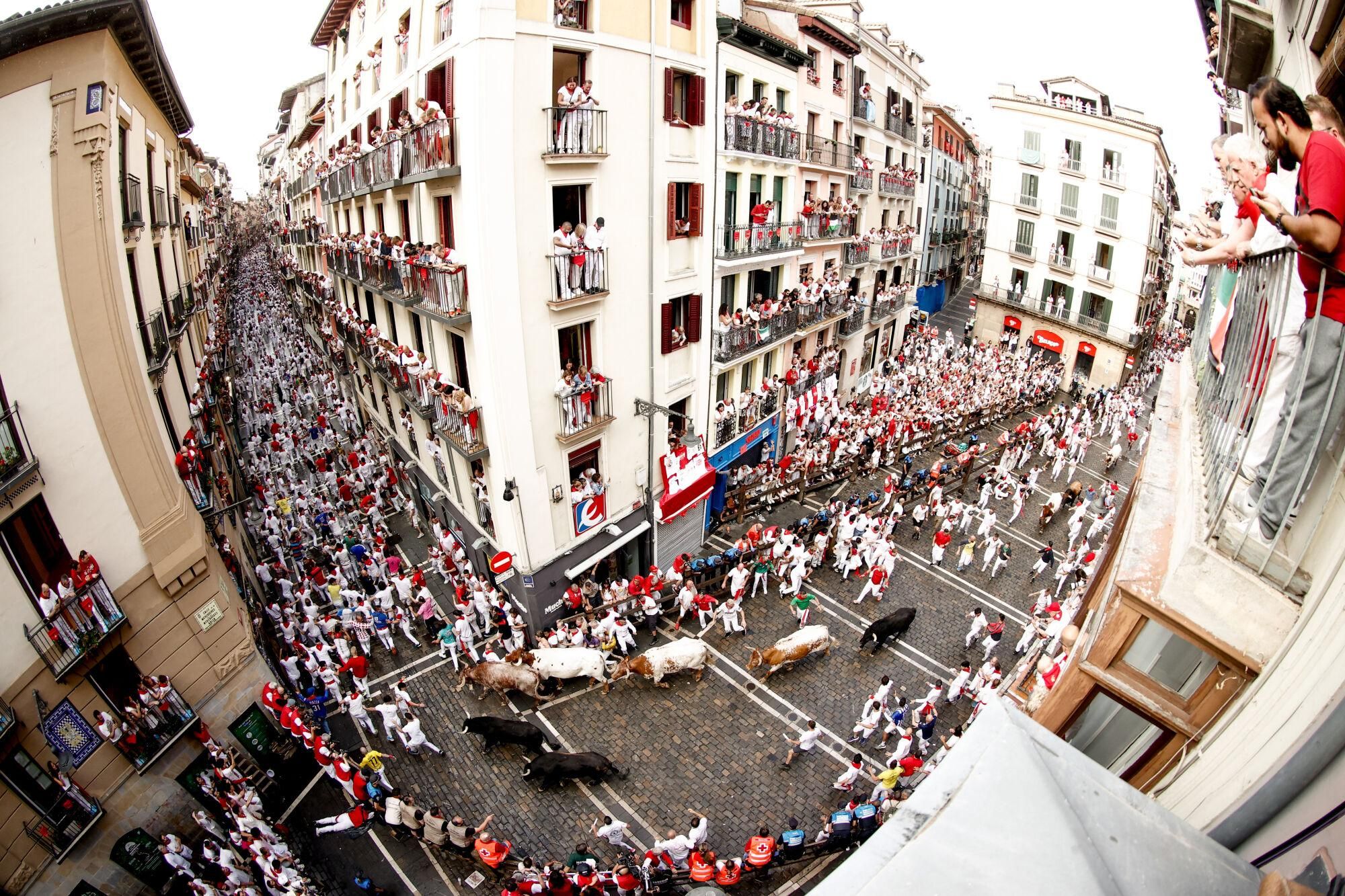 El primer encierro de los Sanfermines 2025, en imágenes.