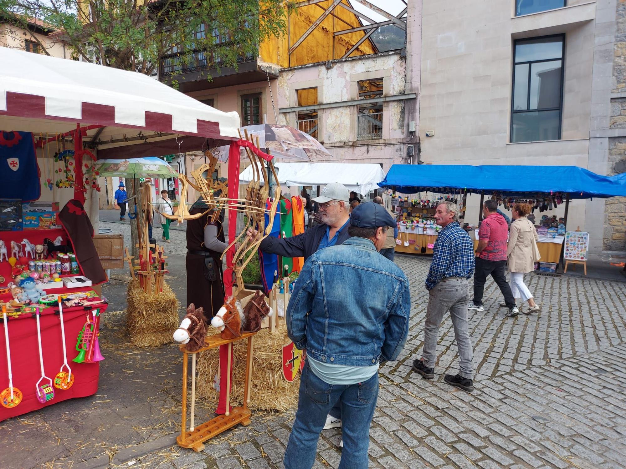 En imágenes: Domingo de lleno en la Feria Medieval de Salas