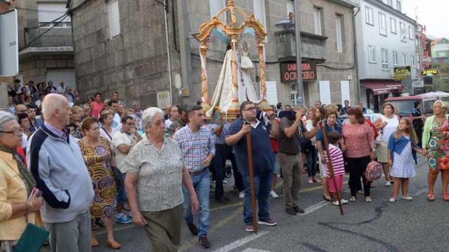 Bajada de la Virxe da Renda. // Noé Parga