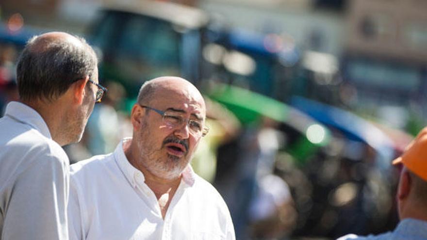 Roberto García, de UUAA, en una protesta del lácteo.