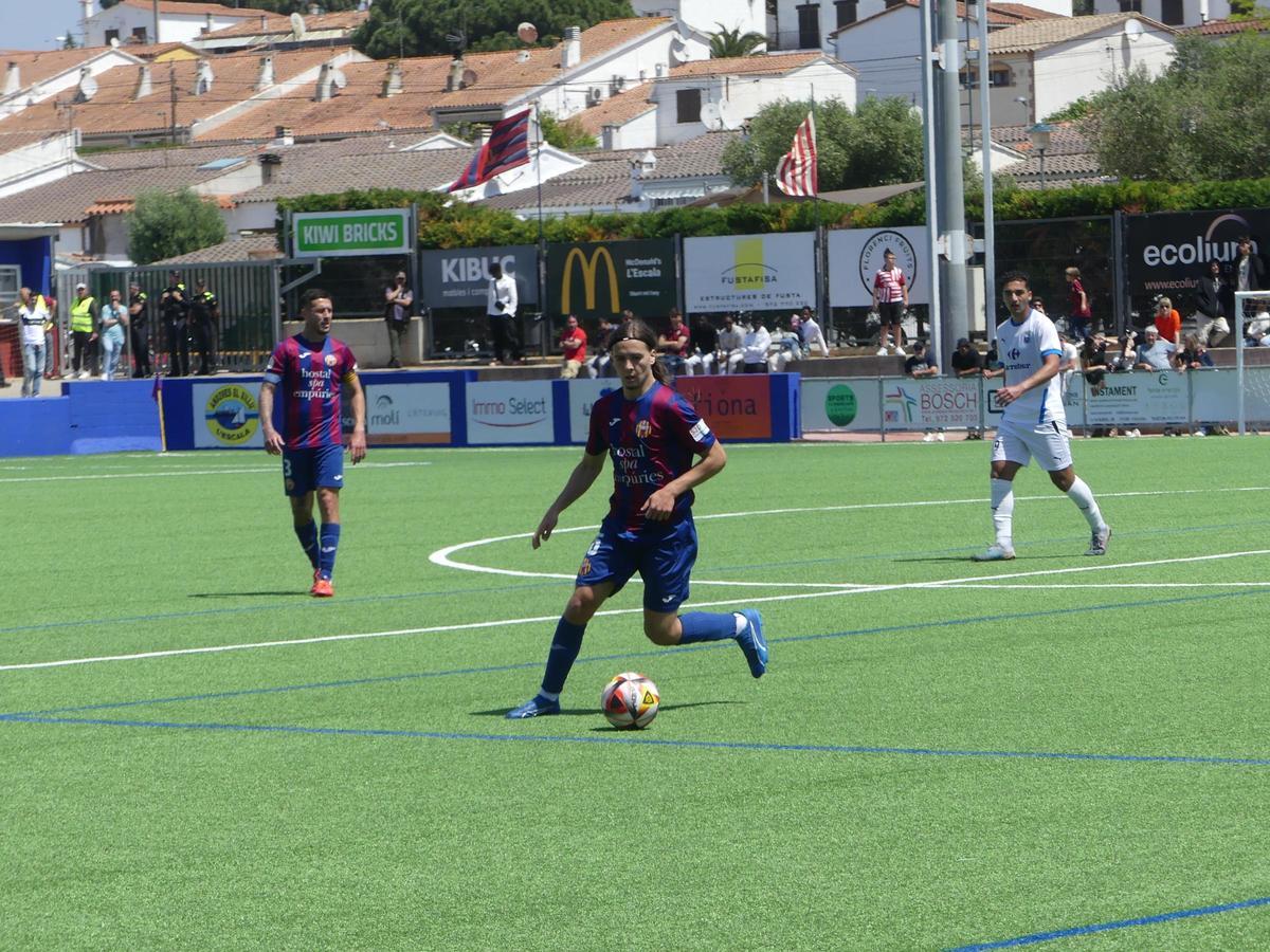 Izan, durant la seva etapa a l'Escala (2023-24)