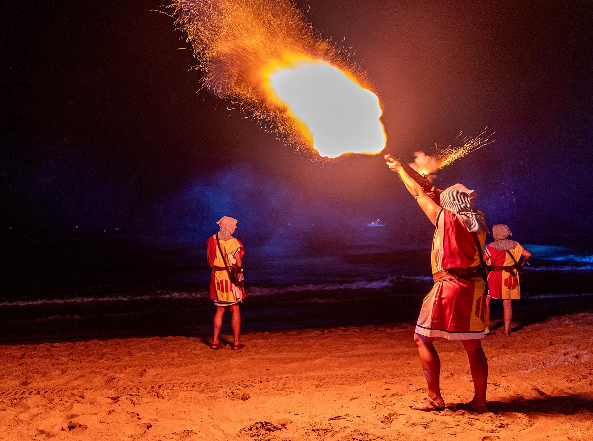 Las imágenes del Desembarco de los Moros y Cristianos de La Vila