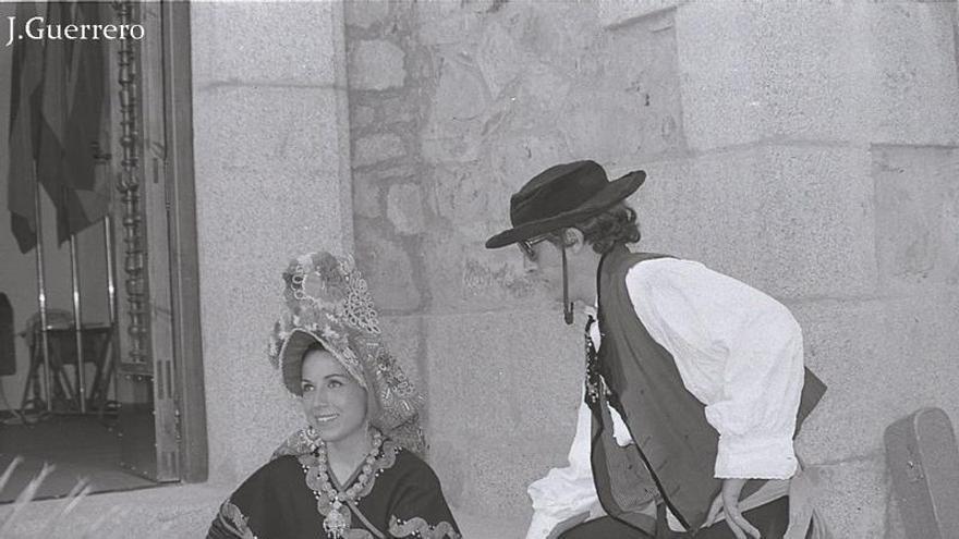 Los Coros y Danzas de la Sección Femenina de Cáceres: un legado de folclore extremeño