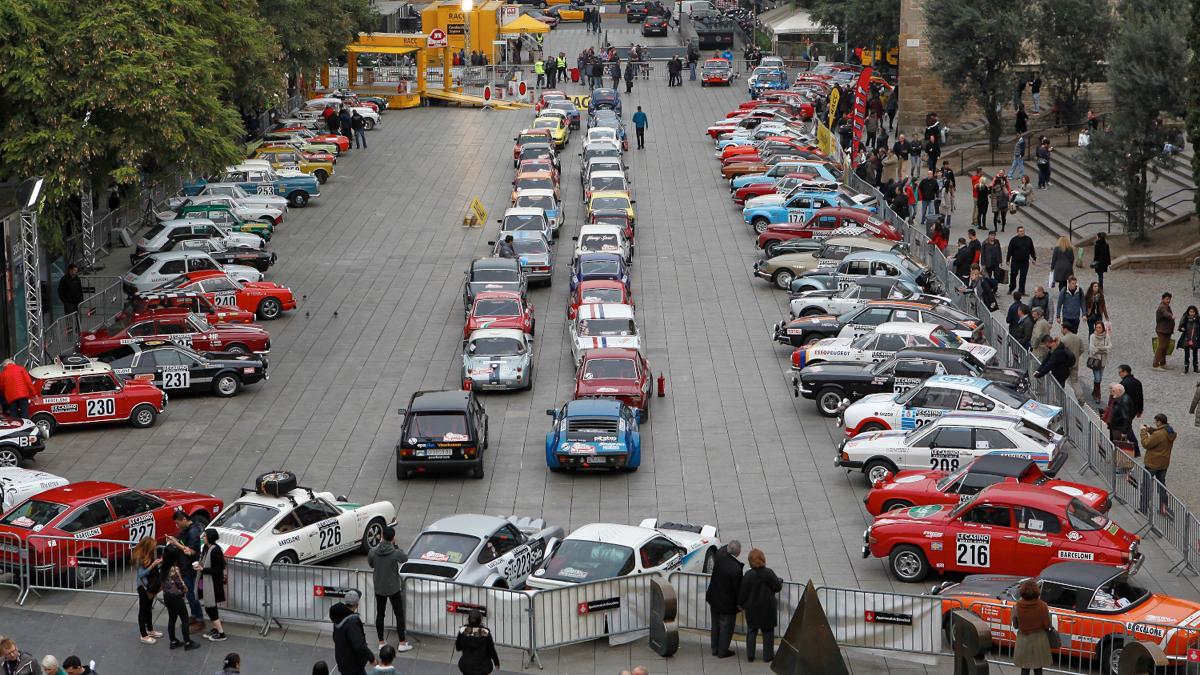 Los 28 equipos participantes en el Montecarlo Histórico tomarán la salida el 1 de febrero frente a la Catedral de Barcelona