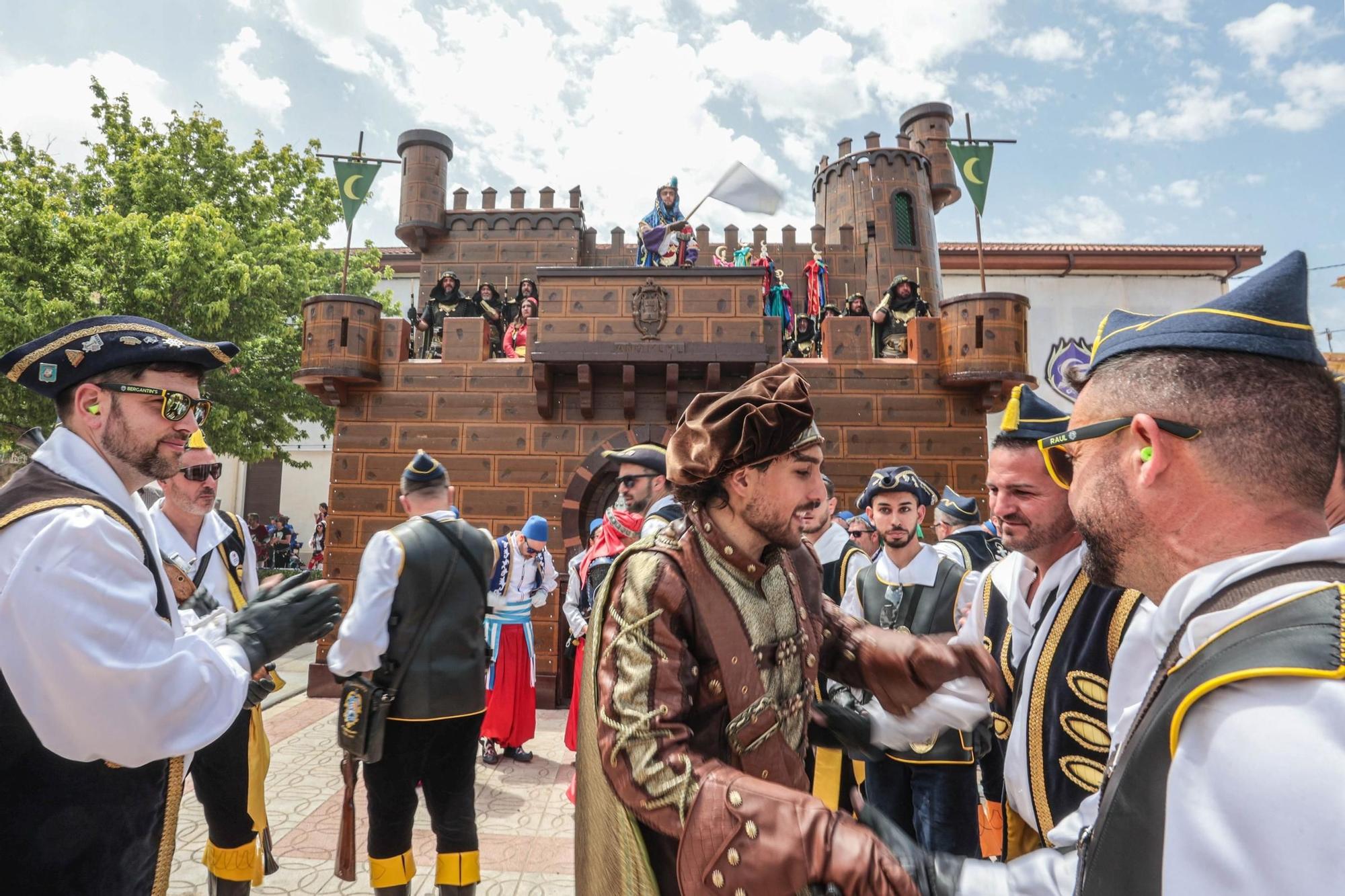 La reconquista atrona en Petrer