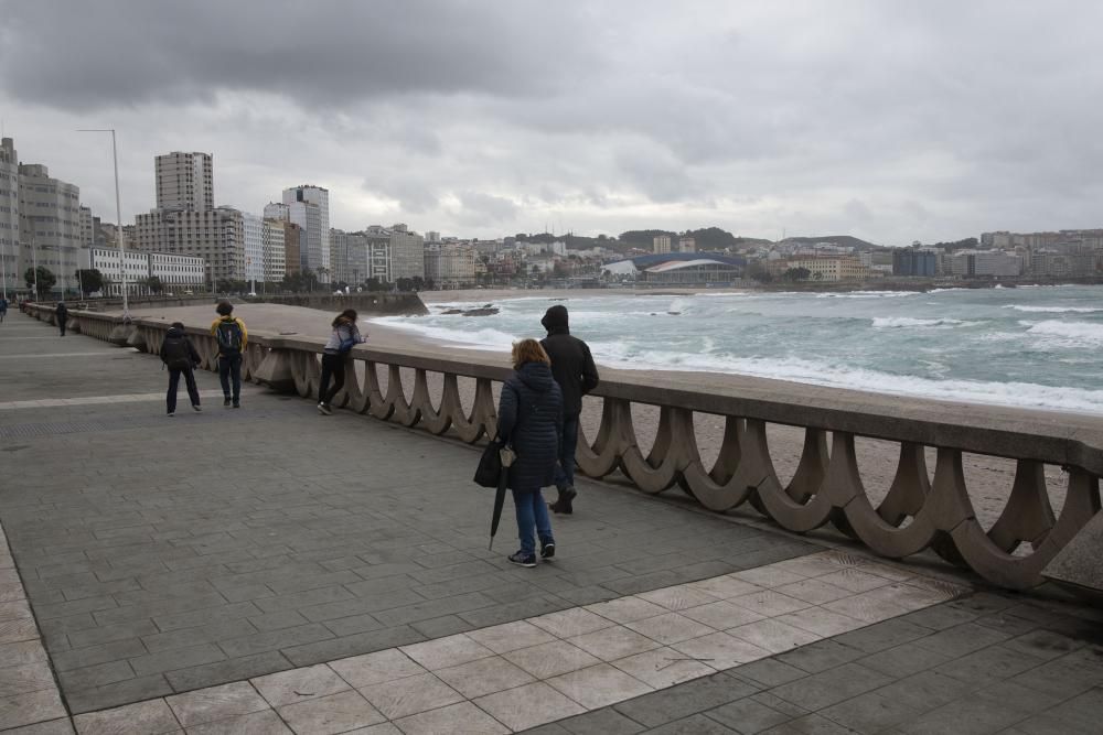 Activada la alerta naranja por olas de hasta 6 metros