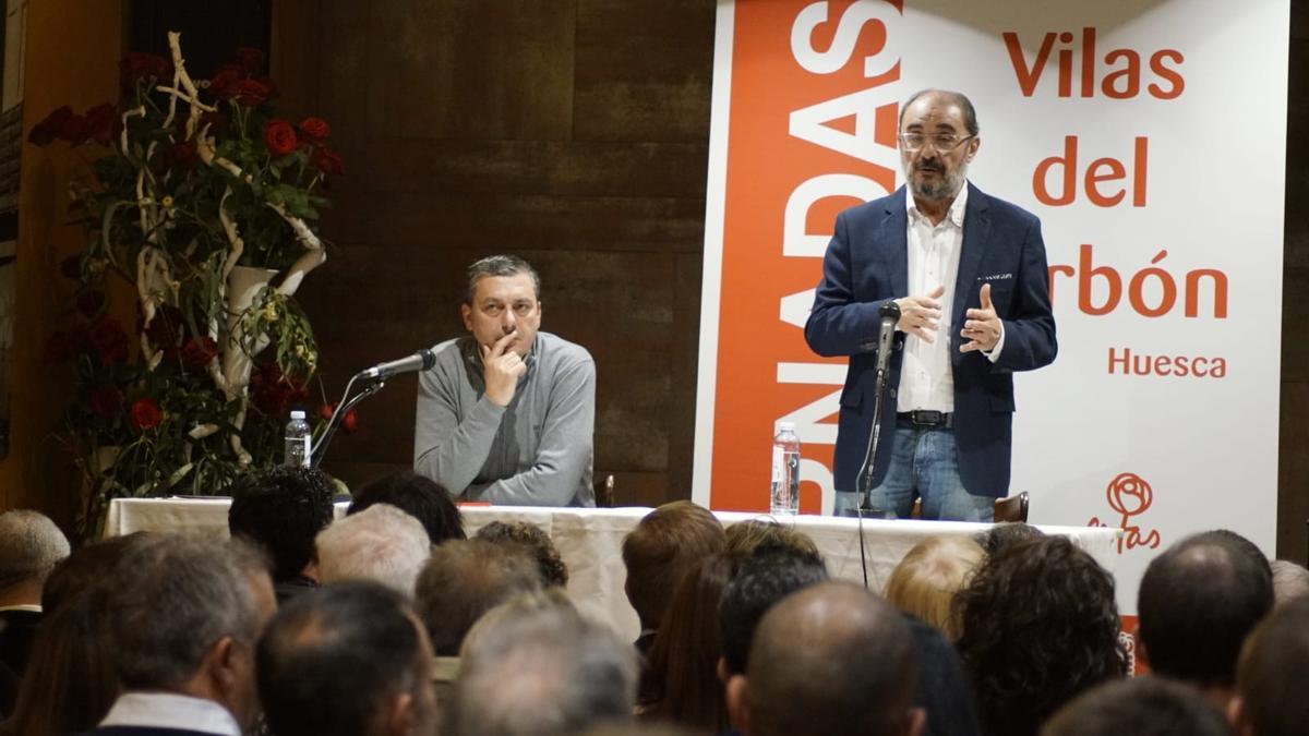 Fernando Sabés y Javier Lambán, en las XVIII Jornadas Vilas de Turbón, celebradas esta mañana.