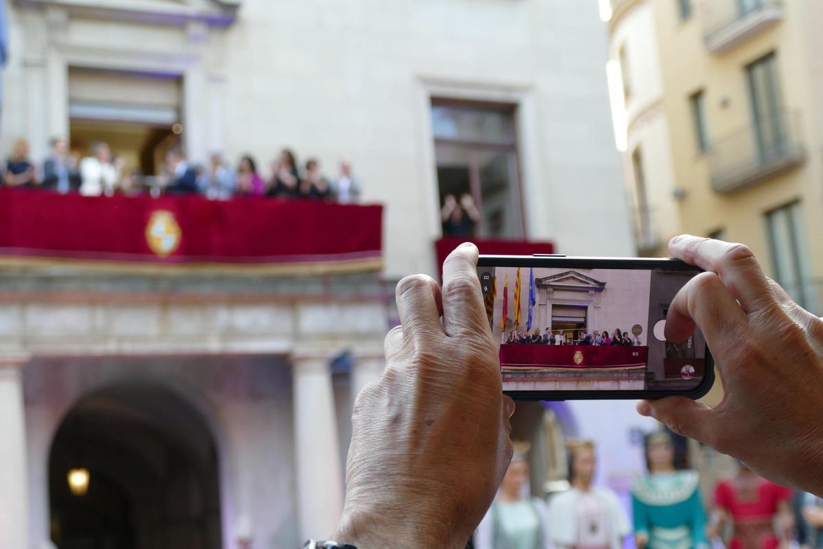 EN IMATGES | Les diferents generacions de la Colla Castellera de Figueres protagonitzen el pregó de Santa Creu