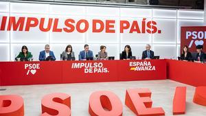 El presidente del Gobierno y secretario general del PSOE, Pedro Sánchez, preside la reunión de la ejecutiva federal del partido este lunes en Ferraz.