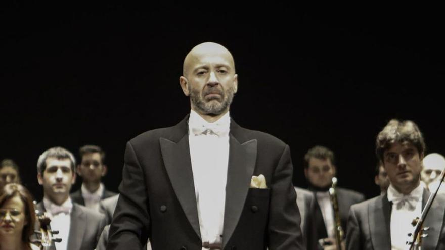 Mariano Rivas, en el Jovellanos, en un Concierto de Año Nuevo. | M. L.