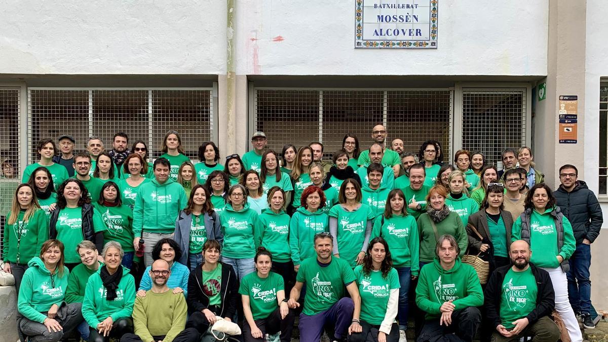 Educación en Mallorca: Camisetas verdes y protestas en la visita del conseller Vera a Manacor