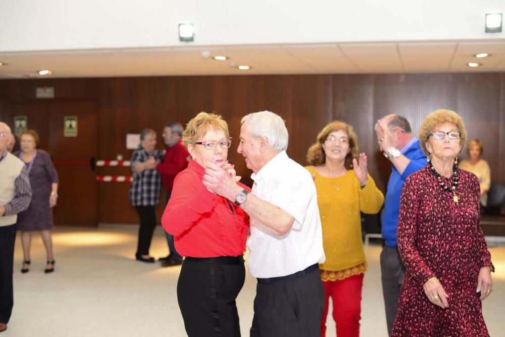 Bailes para mayores en centros cívicos de A Coruña