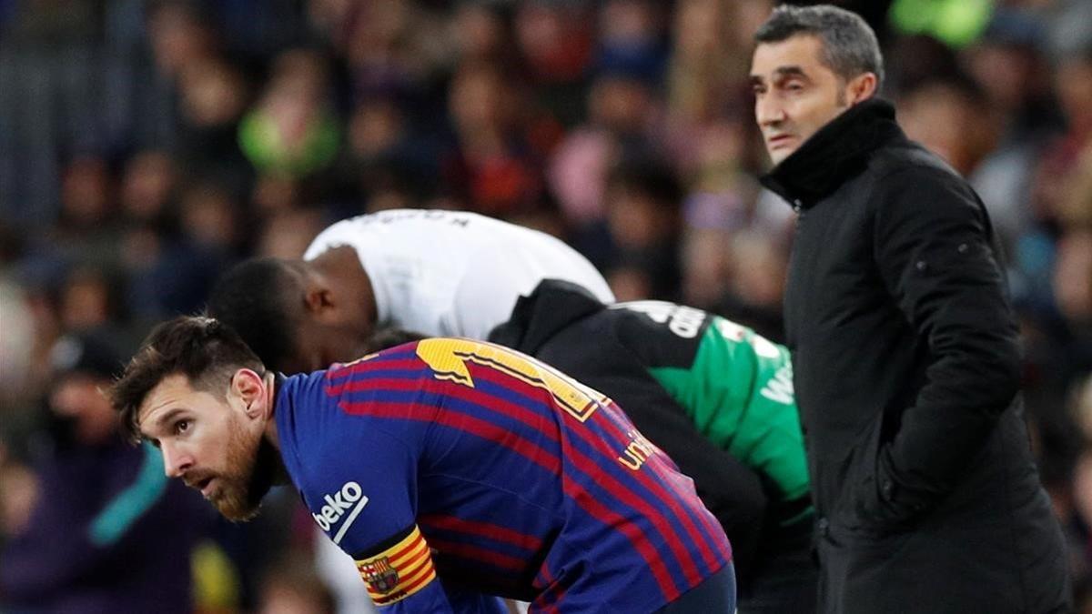 Messi, tras sufrir unas molestias musculares ante el Valencia, y Valverde, en el Camp Nou.