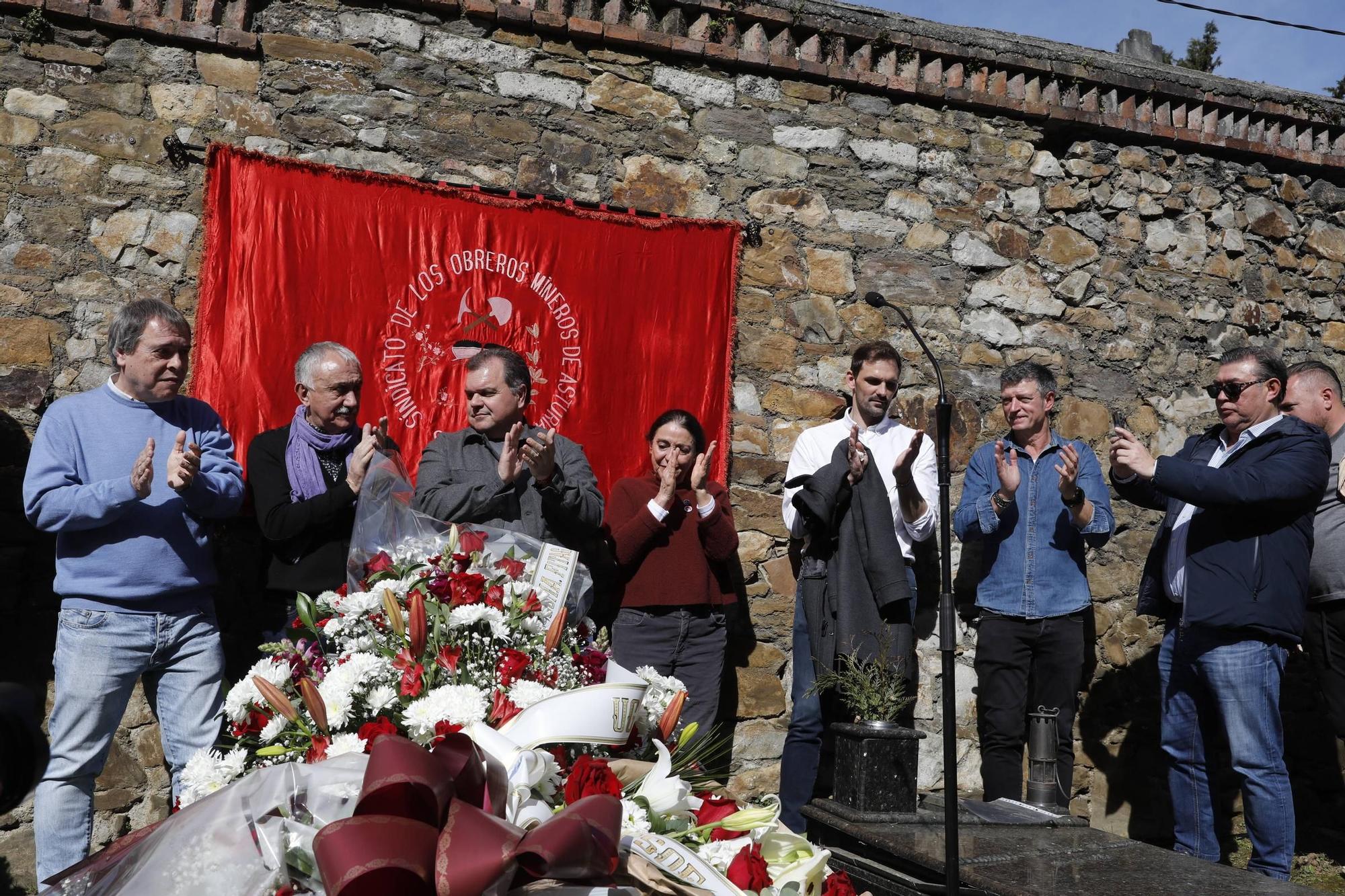 Así fue el homenaje a Manuel Llaneza, una de las grandes citas del socialismo asturiano