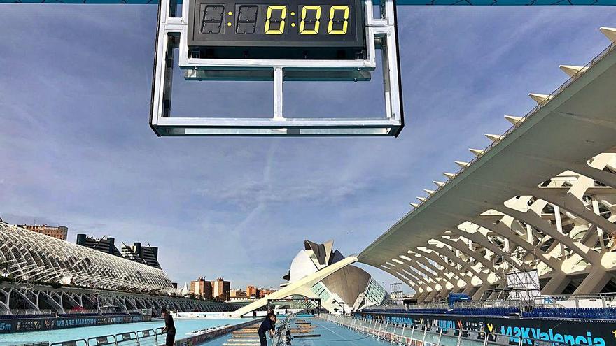 Montaje de la meta del Medio Maratón de València de la pasada edición.