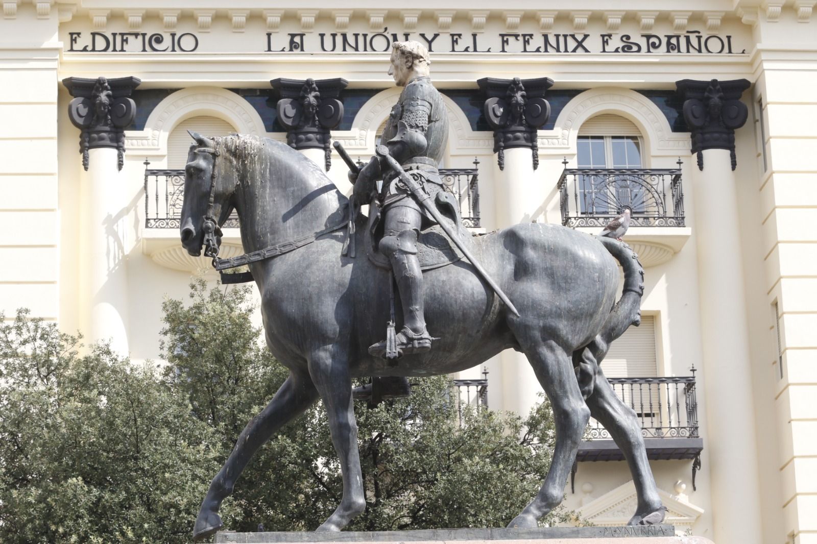 Paseo gráfico por las estatuas de Córdoba