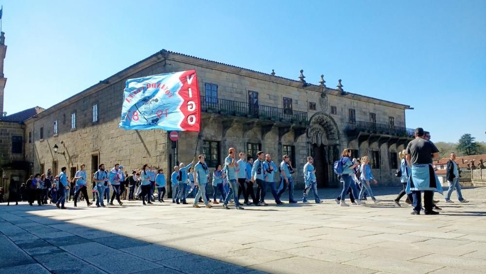 La afición del Celta camino de Riazor