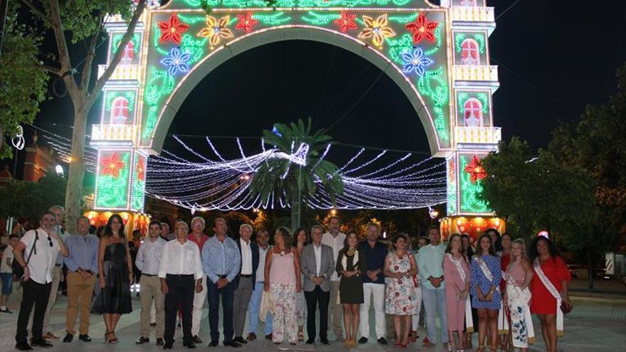 Más de 280.000 puntos de luz led iluminan desde ayer la Feria del Valle