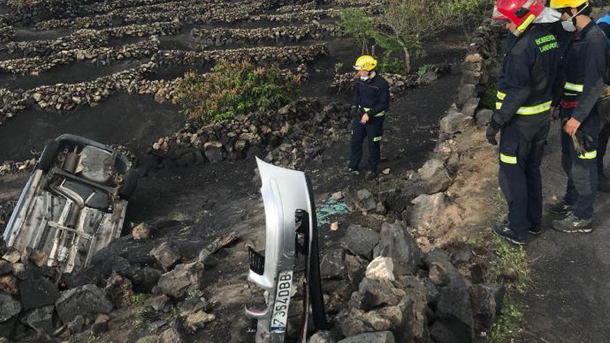 Imagen del vehículo tras el vuelco en Lanzarote