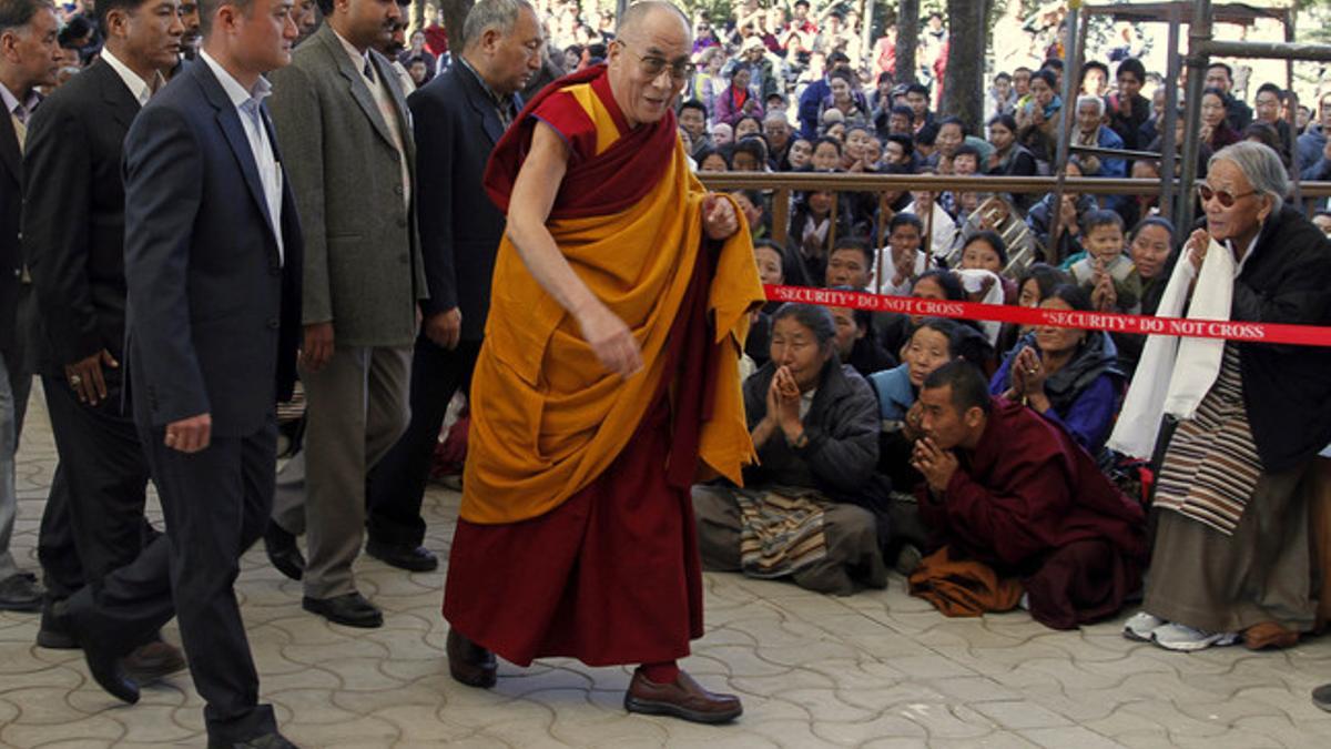 El dalái lama asiste a un acto en el templo de Tsuglaskhang, en Dharmsala.