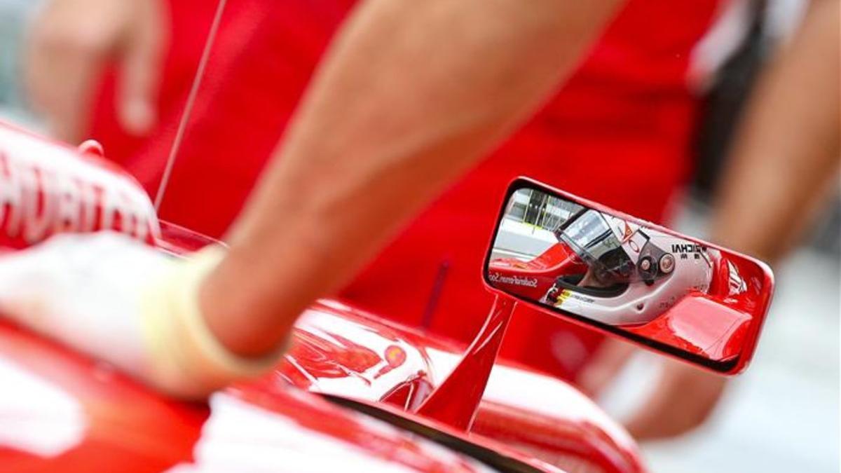 Vettel tiene la extraña manía de bautizar a los coches con los que compite