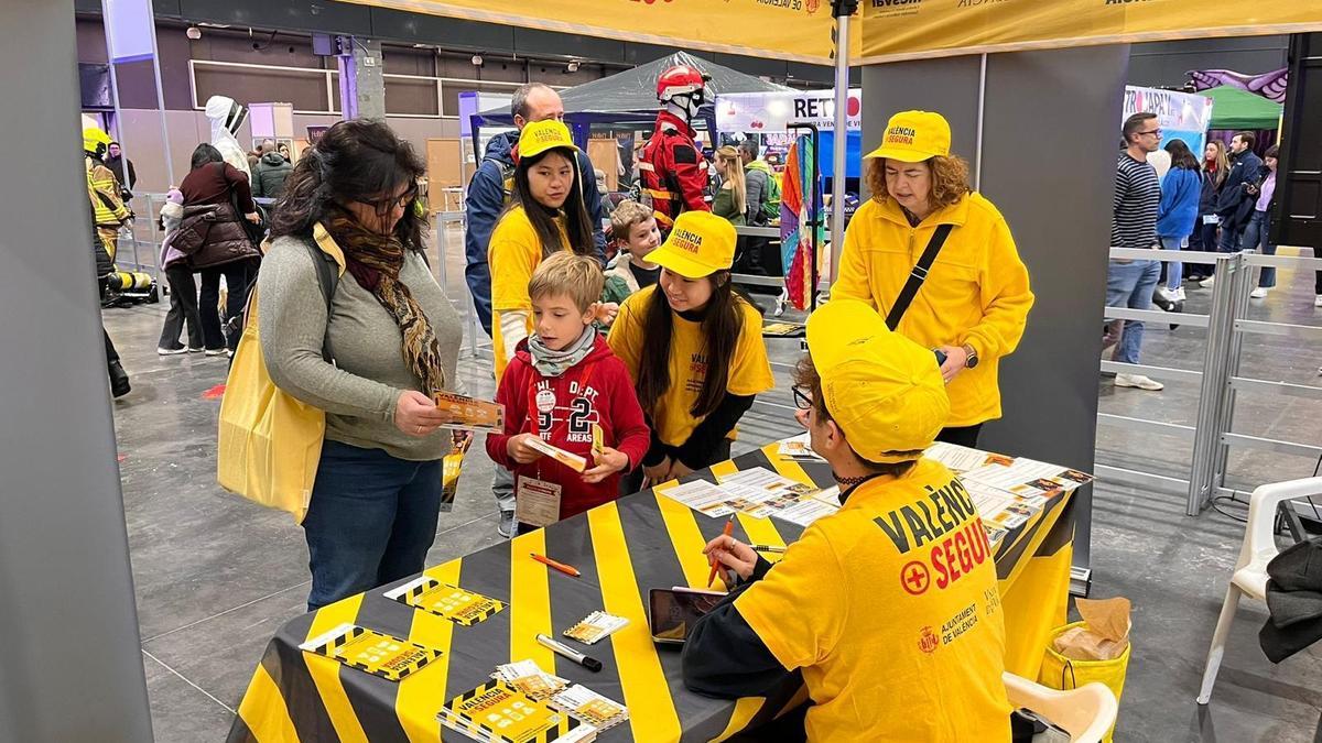 Formación de niños y niñas en Expojove.