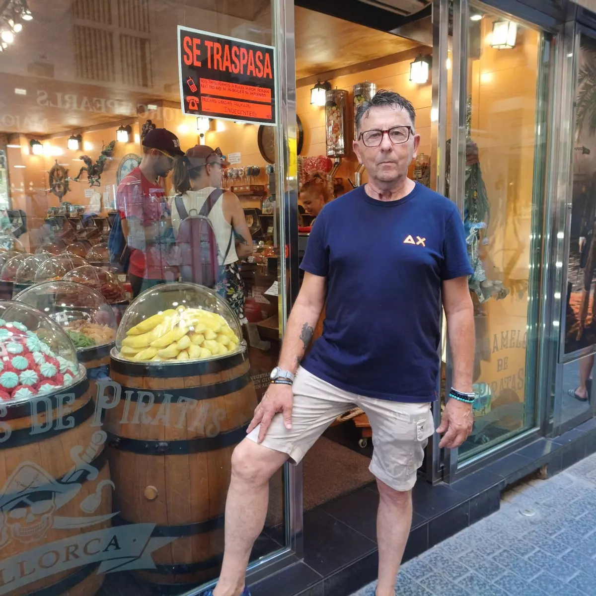 VÍDEO | Un comerciante traspasa sus siete tiendas en Mallorca por la competencia ilegal de los vendedores ambulantes