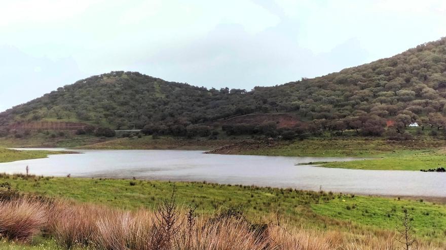 Tentudía a punto de salir de la situación de emergencia por falta de agua