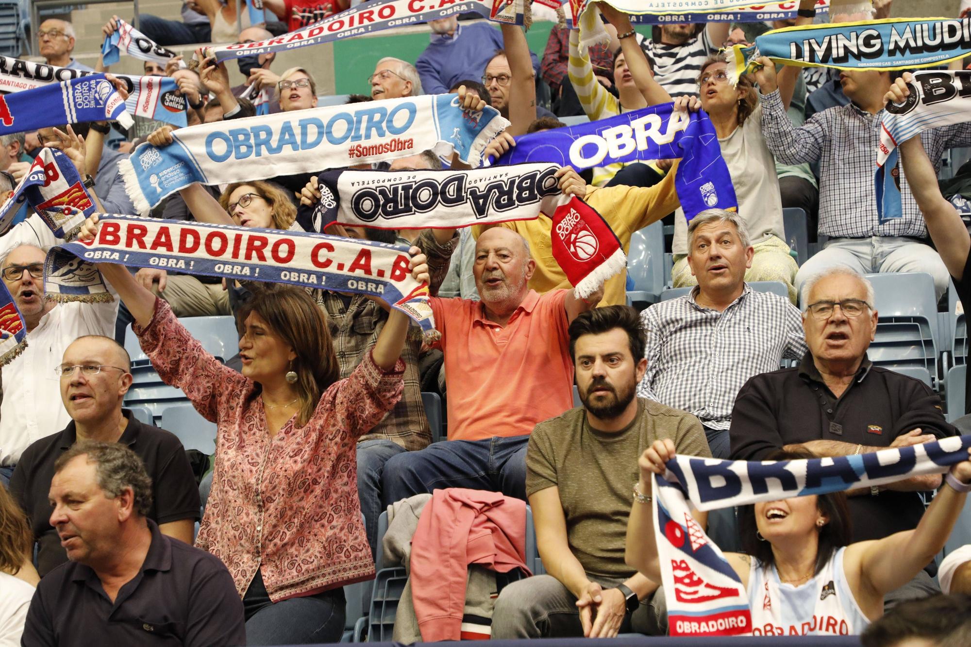 Galería fotográfica Obradoiro - Fuenlabrada: búscate en la grada