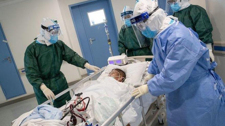 Coronavirus: China confirma 2.663 muertes y 77.658 contagiados