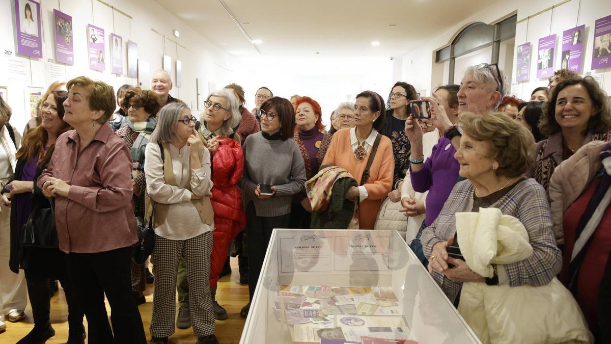 Les Comadres de Gijón sacan a la luz cuatro décadas de activismo y memoria: “Son 40 años de feminismo en Asturias y 40 años de historia de la ciudad”