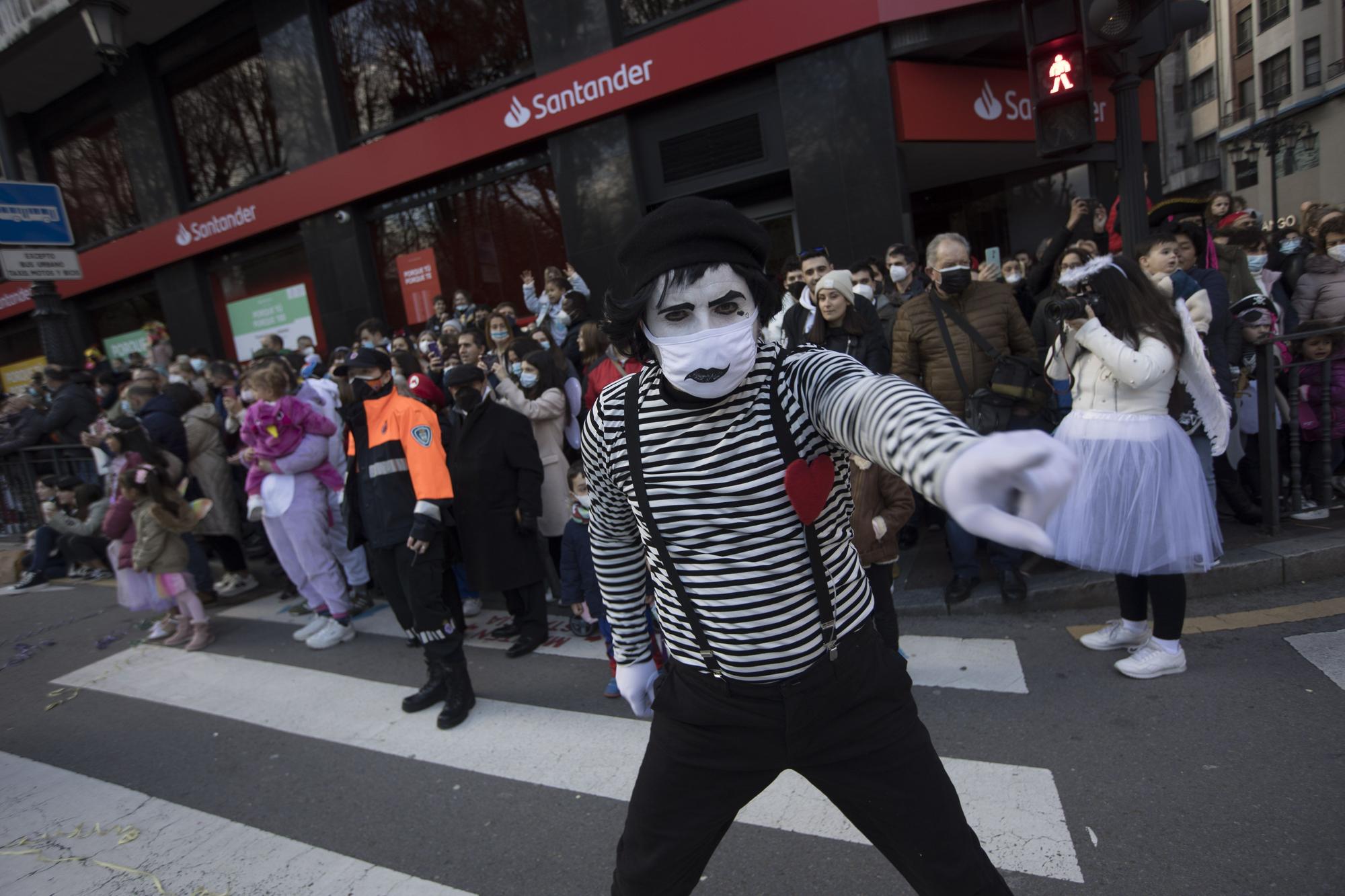 Galería de fotos: Así fue el gran desfile del carnaval en Oviedo