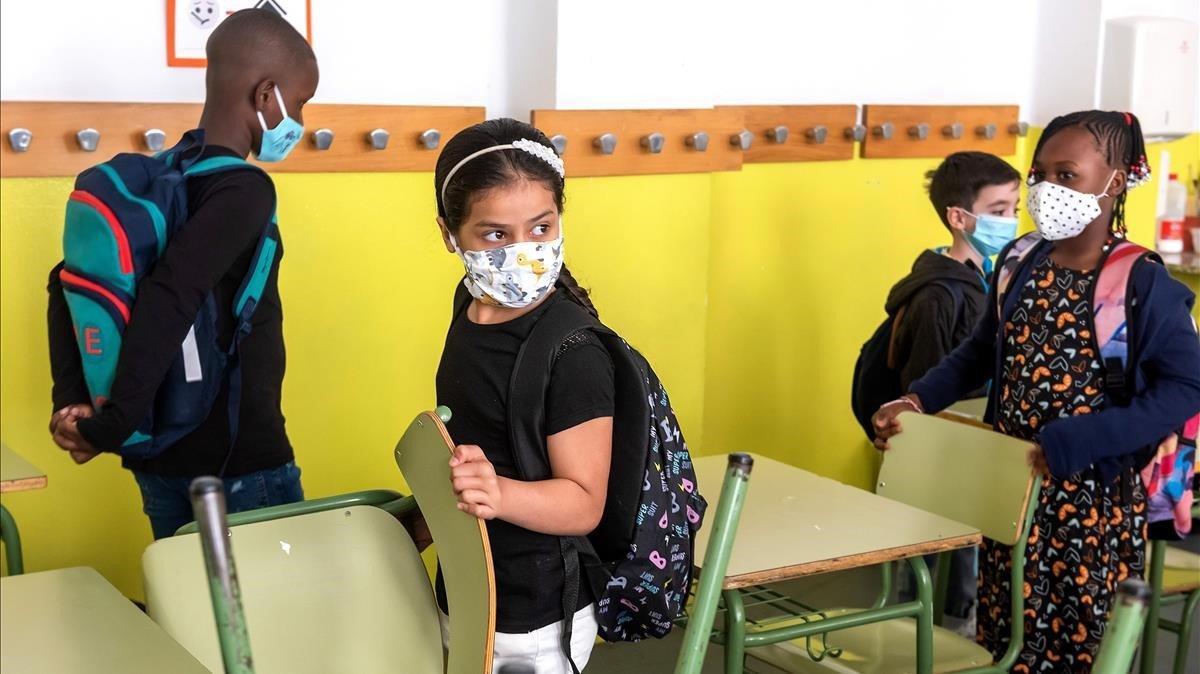 Primer día de clase en la escuela Pandinyes de Lleida.