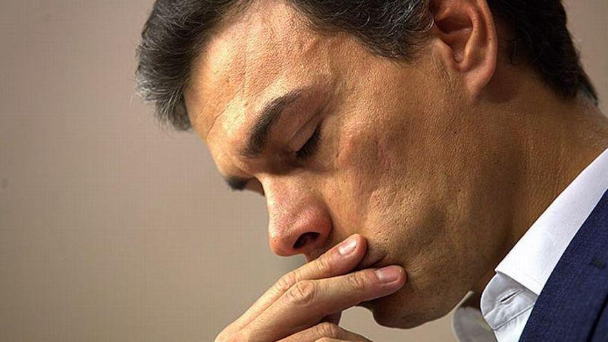 Pedro Sánchez lanza su candidatura para regenerar el PSOE