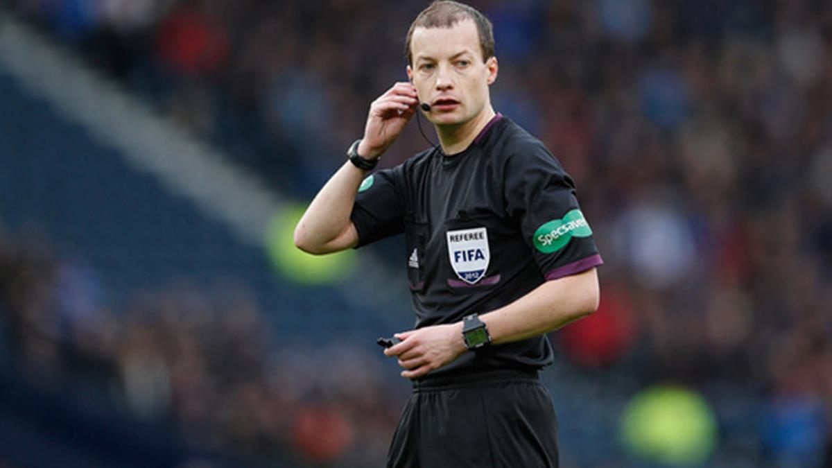 La UEFA elige a William Collum para arbitrar la Supercopa de Europa