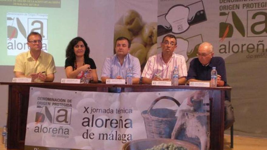 Inauguración de la X Jornada de Aceituna Aloreña de Málaga, celebrada en Pizarra.