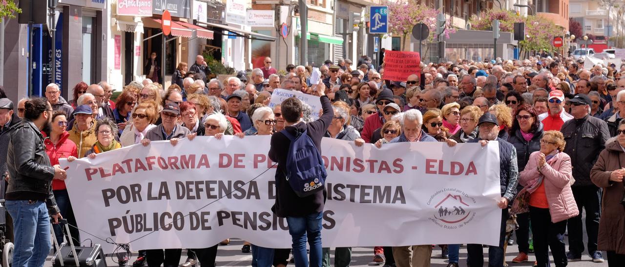 Manifestacion de los pensionistas de Elda y Petrer celebrada en abril de 2018.