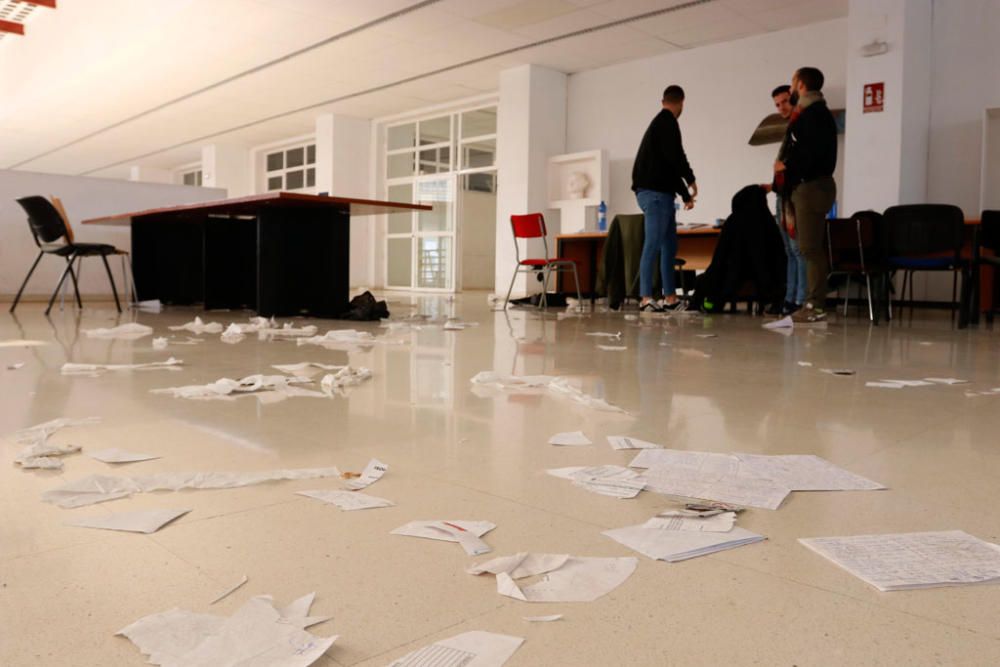 Las imágenes de la huelga de limpieza en la Universidad de Málaga