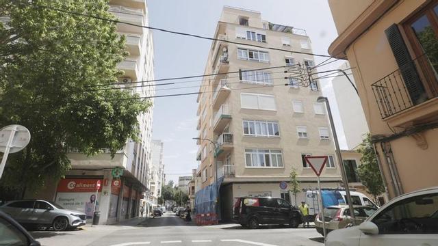 Edificios en el carrer Rossinyol en el barrio de Santa Catalina.