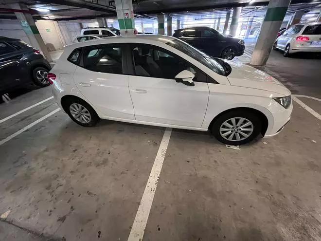 FOTOS: Todas las formas de aparcar mal en el aparcamiento subterráneo del Hospital de Son Espases