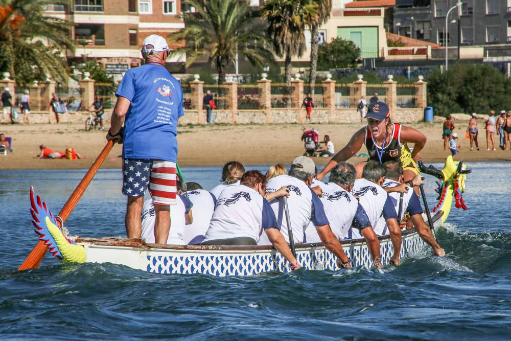 Lo dragones toman la bahía de Torrevieja