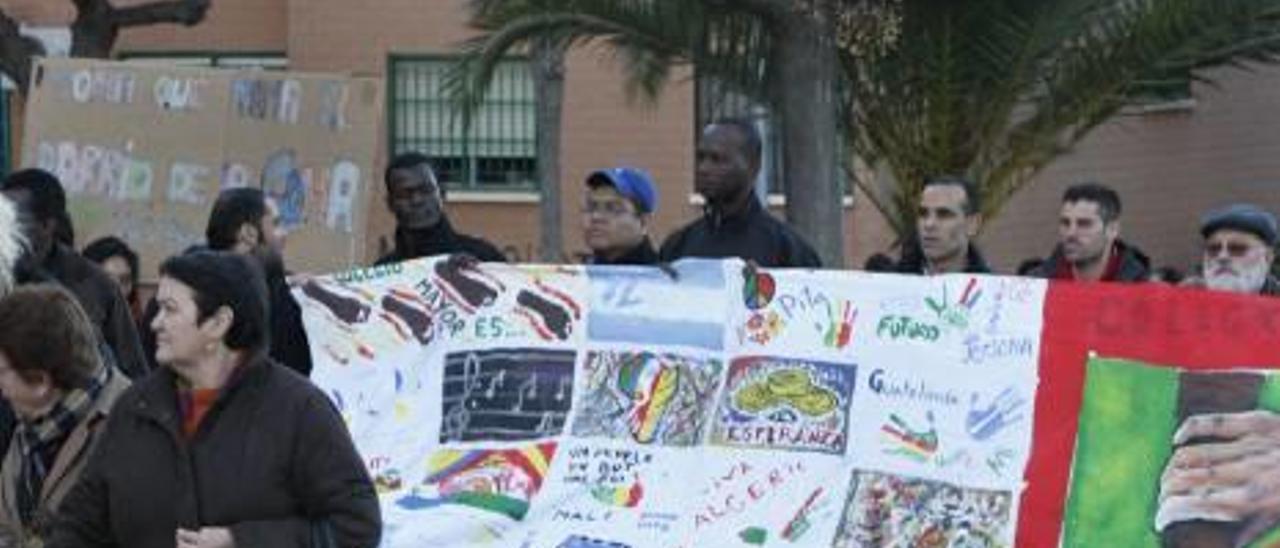 Protesta vecinal en el barrio de la Coma de Paterna.