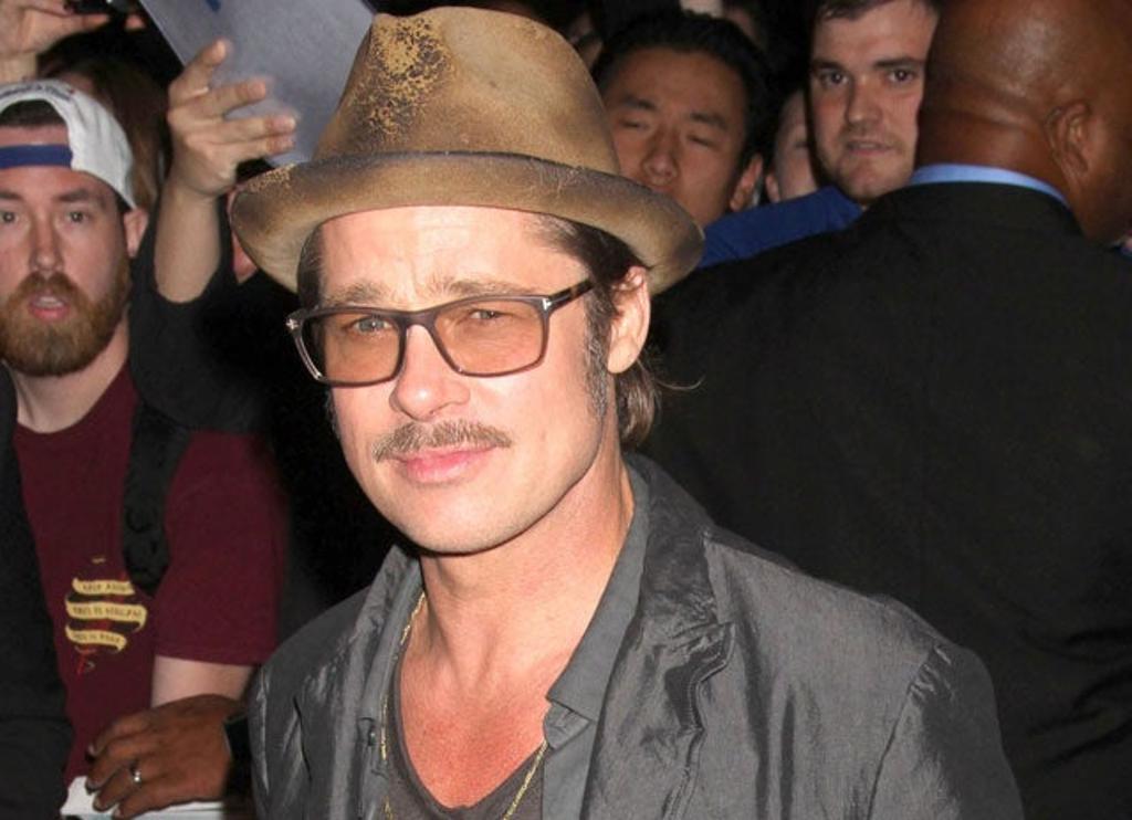 ¡Brad Pitt te puede disparar!
