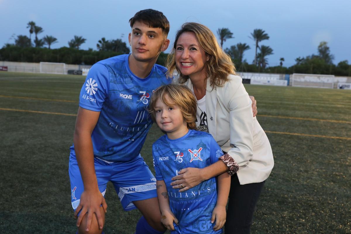 Castellón acoge la presentación de la temporada del CF San Pedro en su 75 aniversario