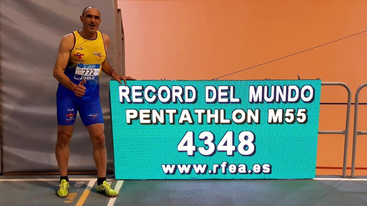 José Antonio Ureña, récord del mundo de pentatlón M55