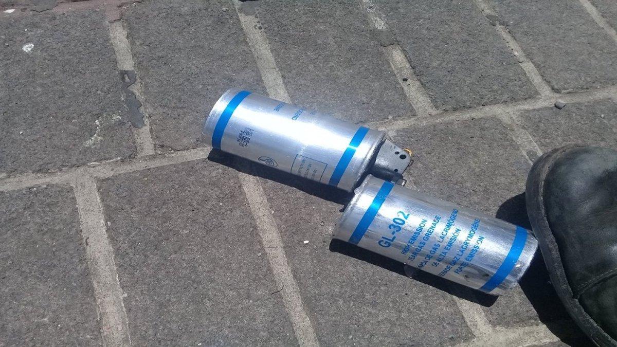 La Gendarmería de Chile adquiere nuevas granadas lacrimógenas