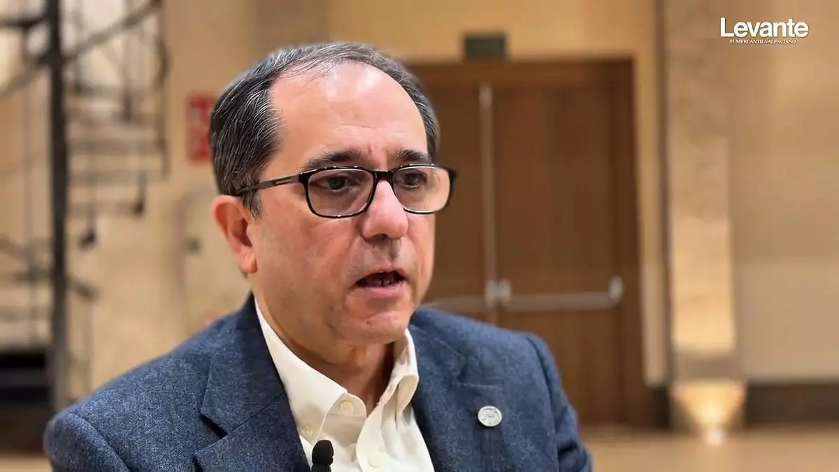 Juan Luis Gandía, nuevo rector de la UV: “Las administraciones tienen que entender que financiar una universidad no es un gasto, es una inversión"