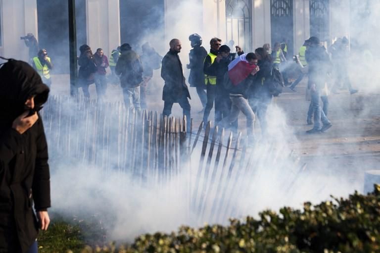 Los ''chalecos amarillos'' protestan en Francia